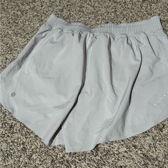 Lululemon shorts - Picture 5 of 7